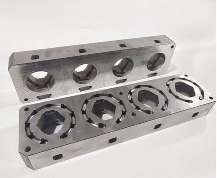 Praktis Precision Mold Parts Core Plate Untuk Kosmetik Plastik Mold