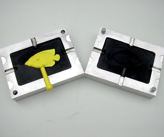 Tingkatkan Produksi Anda dengan Top-Notch dan tahan lama Plastik Mold Bagian Plastik Injeksi MoldingWith Mold Epoxy.
